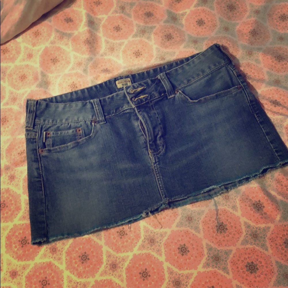 Hollister Juniors Sz7 medium wash denim mini skirt